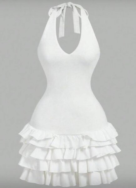 Robe blanche dos nu élégante