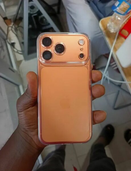 iPhone 13 avec coque élégante
