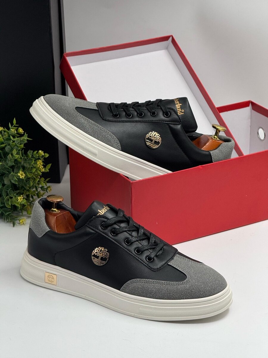 TIMBERLAND BLACK AND GREY