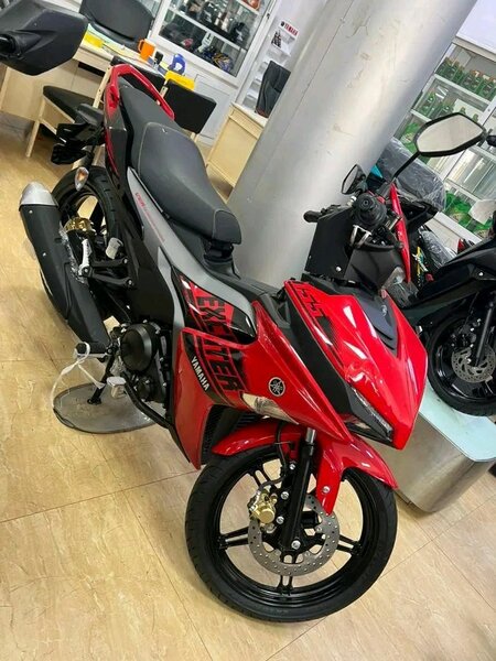 Moto Yamaha sportive rapide