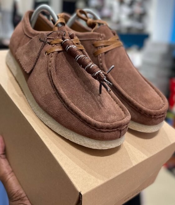 Clarks brown ORIGINALs