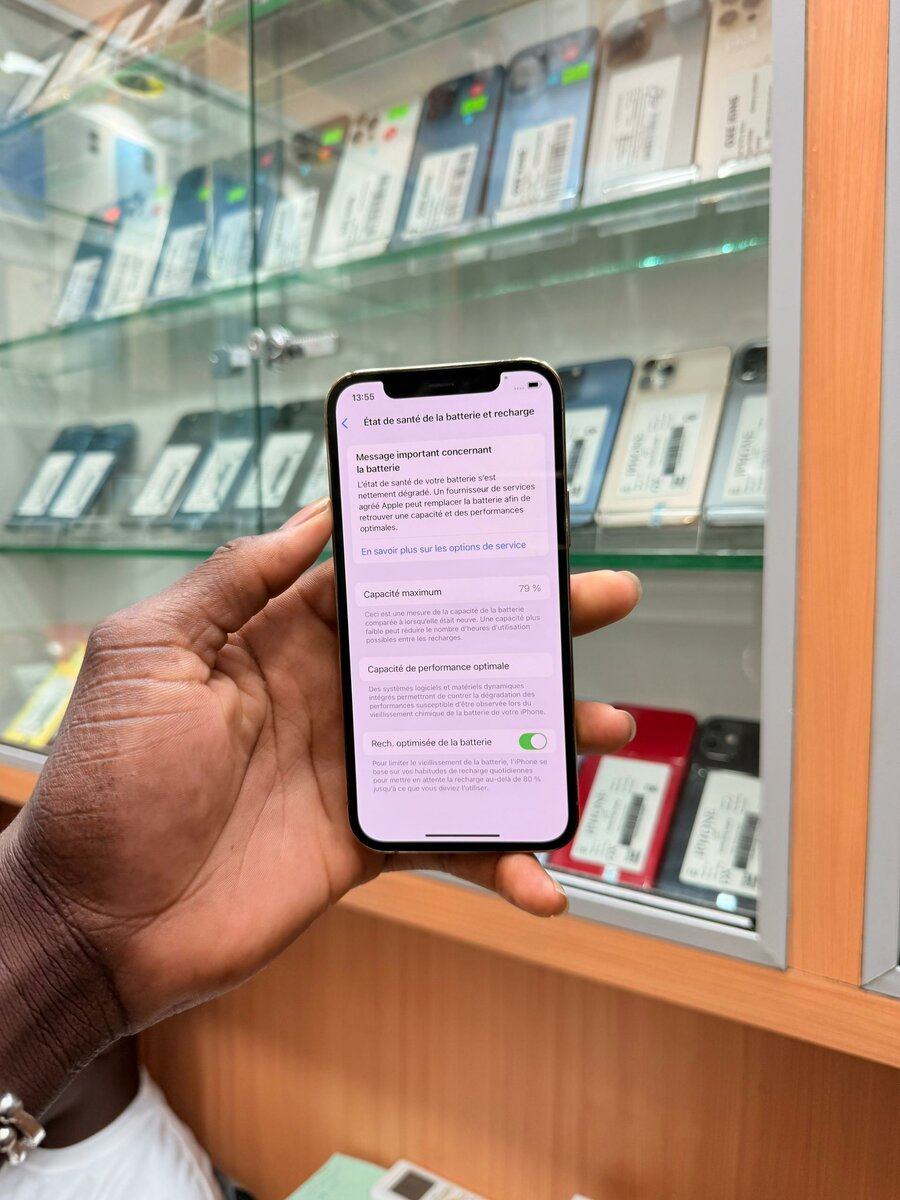 12 Pro 128gb  tout est dorigi