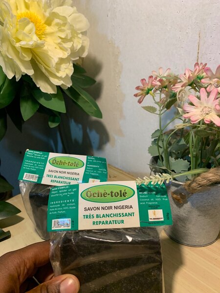 Savon Noir Réparateur