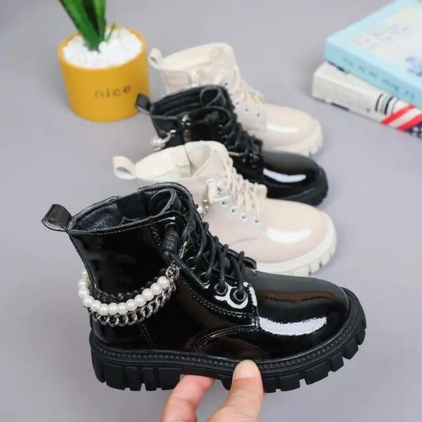 Chaussures petite fille