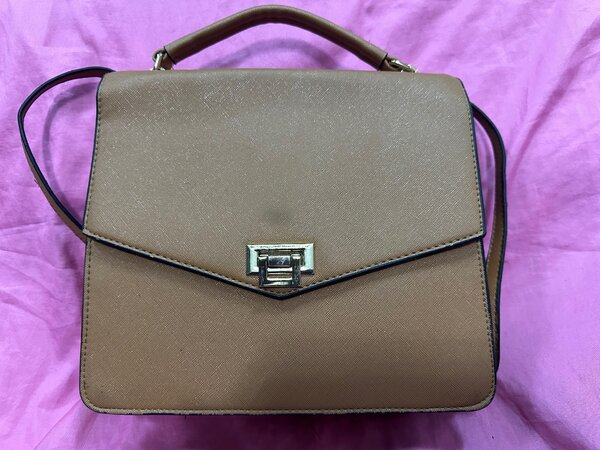 Ladies thrift cross body bag