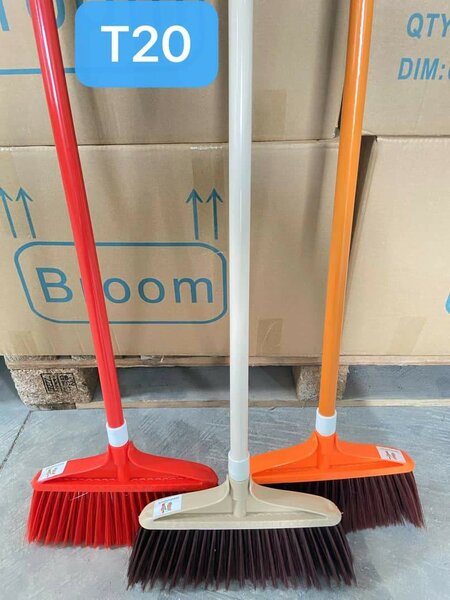 Balai résistant multifonction