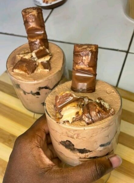 Desserts variés en coupes