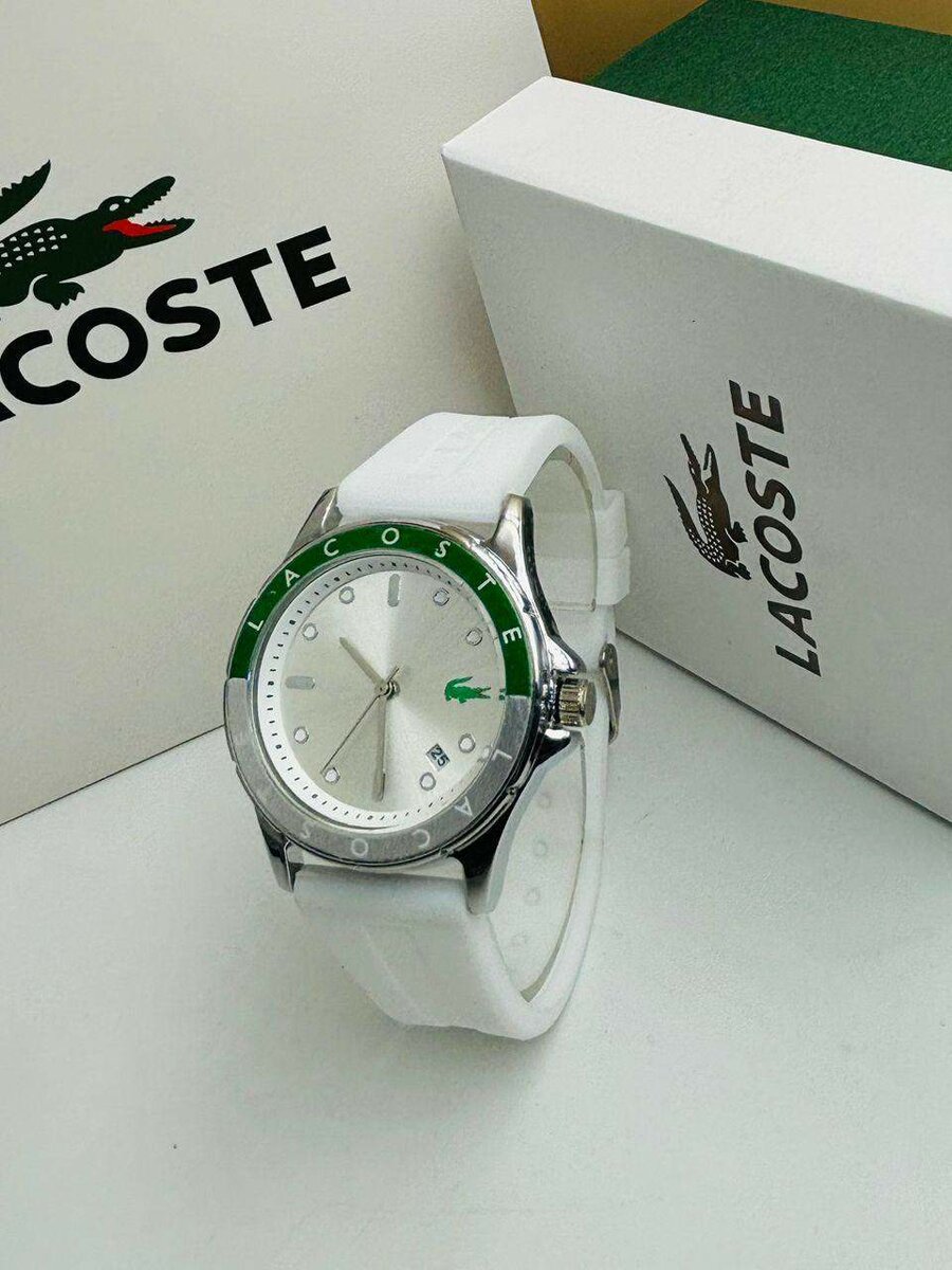 Montre Lacoste en silicone (avec coffret )