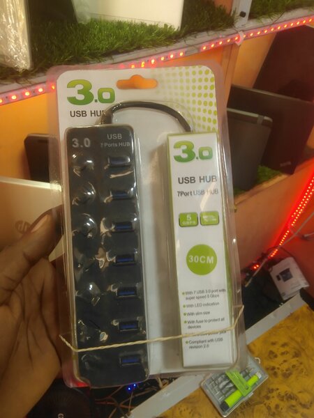 USB HUB