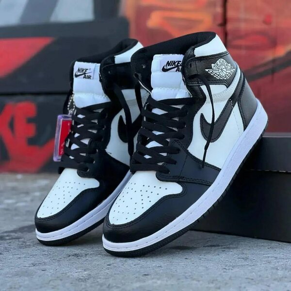 Air jordan Noir et Blanc