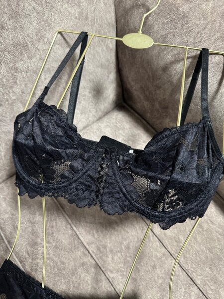 Elegant Black Lace Lingerie Set