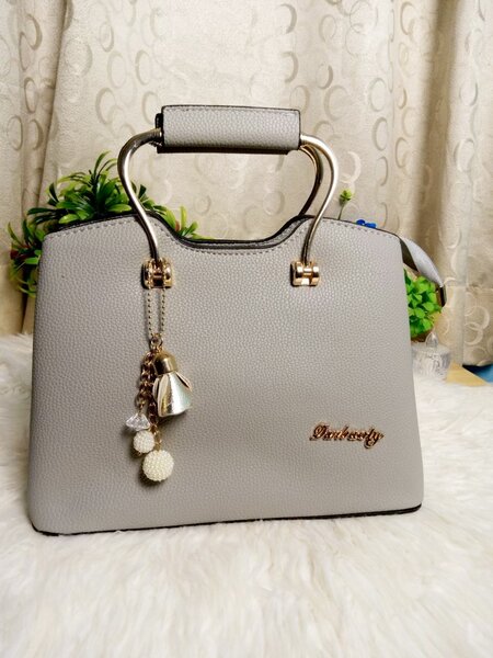 Sac à main élégant femme