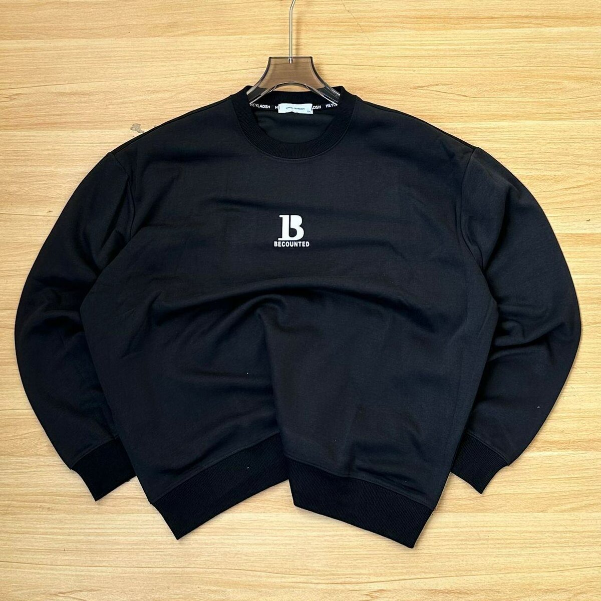 Sweatshirt available