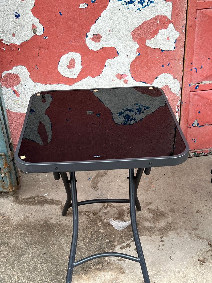 Table pliante 60CM vitrée