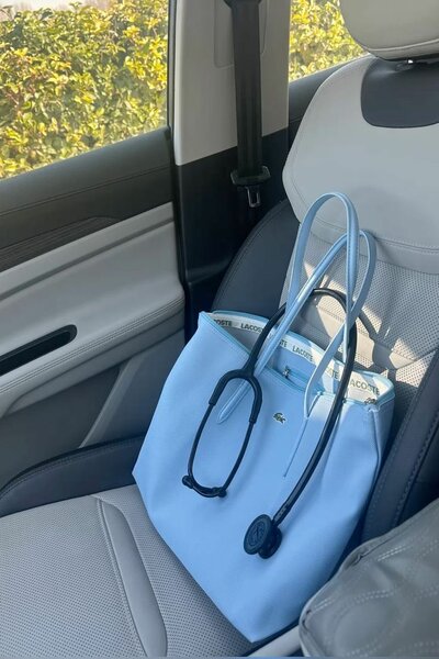 Sac à main Lacoste élégant