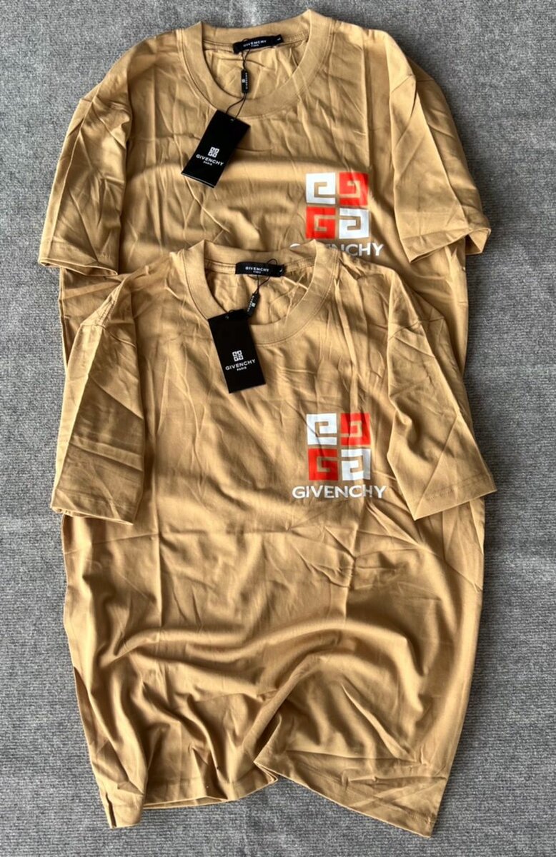 T-shirts Hilfiger et Givenchy