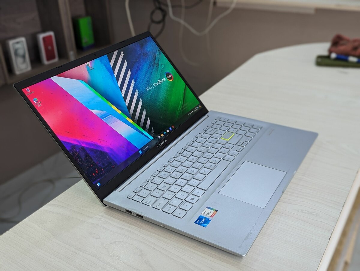 ASUS VivoBook OLED