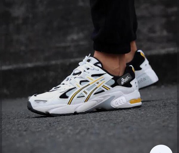 Baskets sport style rétro