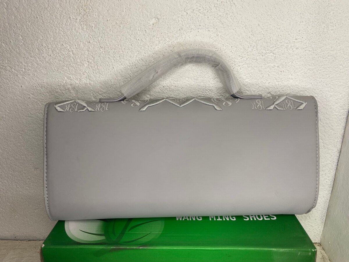 Sac à main en simili cuir