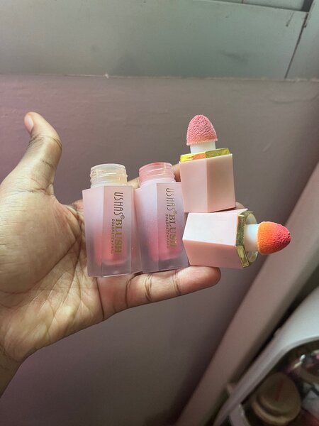 Blush Ushas