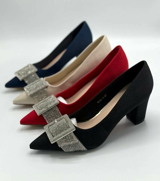 Ladies shoes