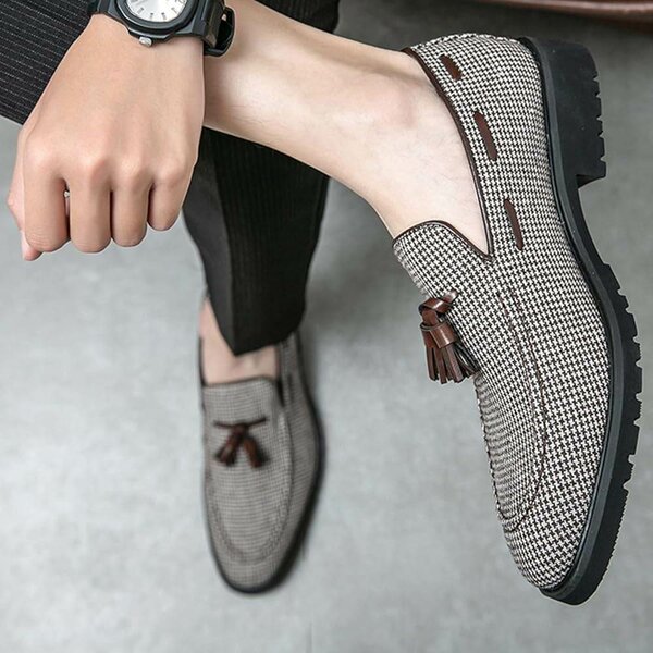 Men's leather tassel slip on shoes