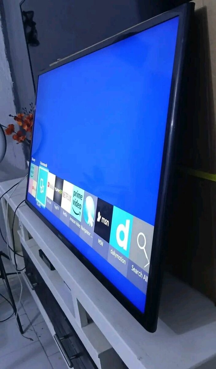 Téléviseur LED Smart TV 32 pouces