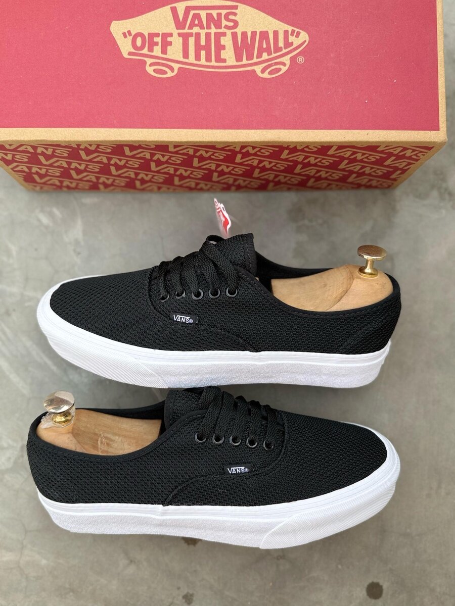 Vans authentic