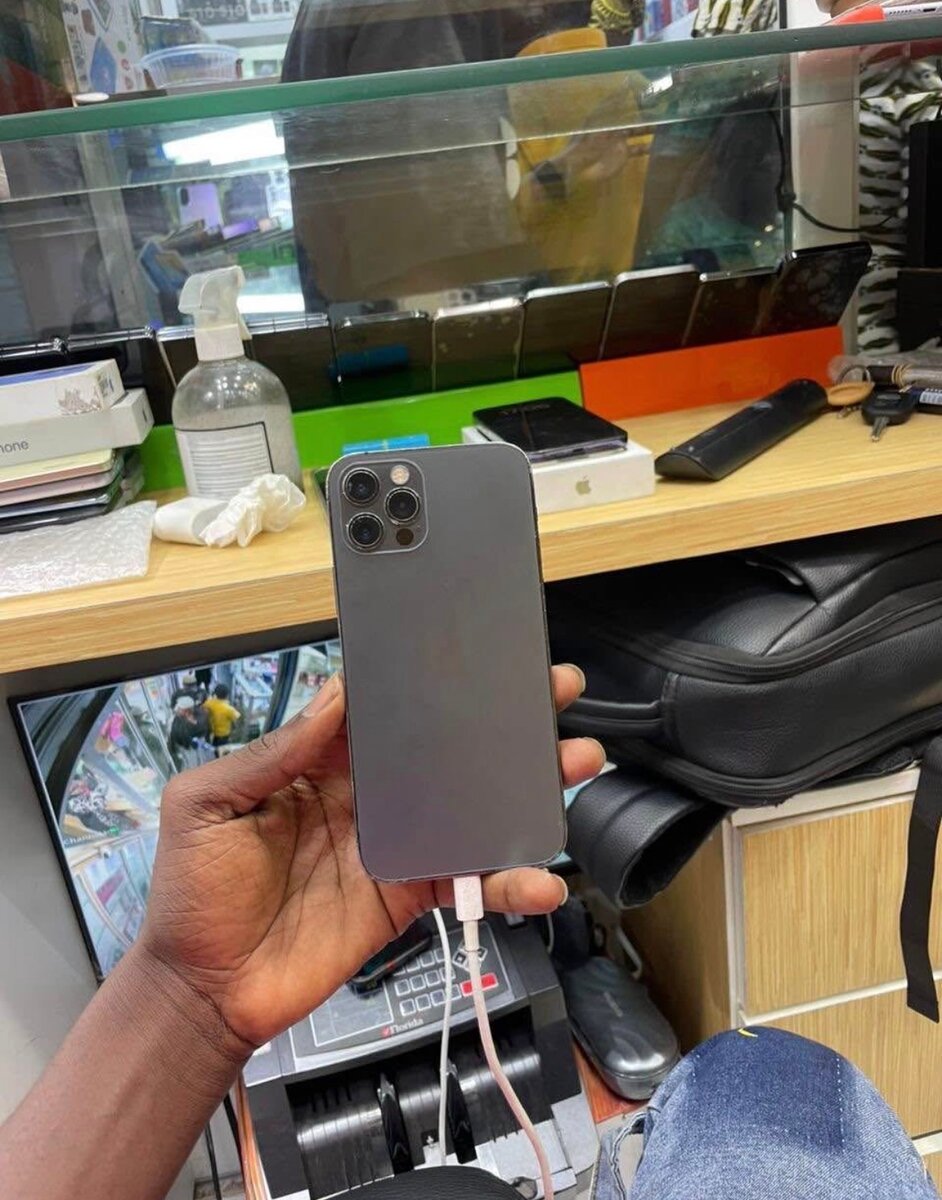 iPhone 12 Pro max 128 GB