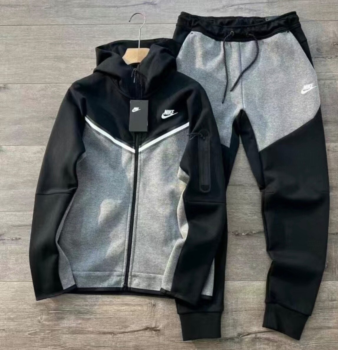 Nike Tech Fleece
