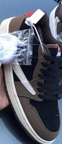 Nike sneakers brown
