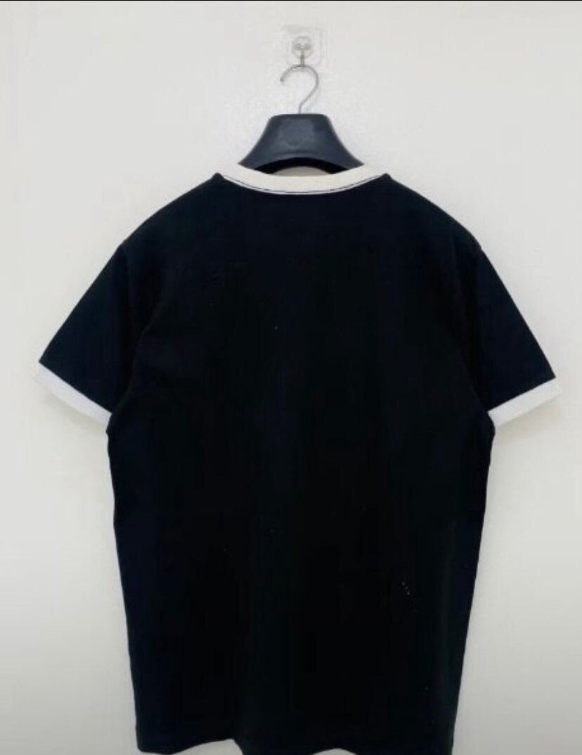 T-shirt noir cerises