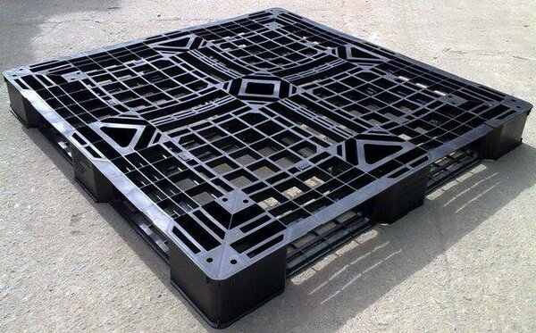 Palettes en plastique robustes