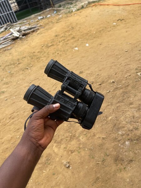 Des jumelle russe 102M/1000m