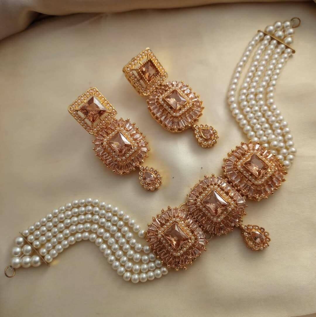 Ladies wedding set Necklace and earrings