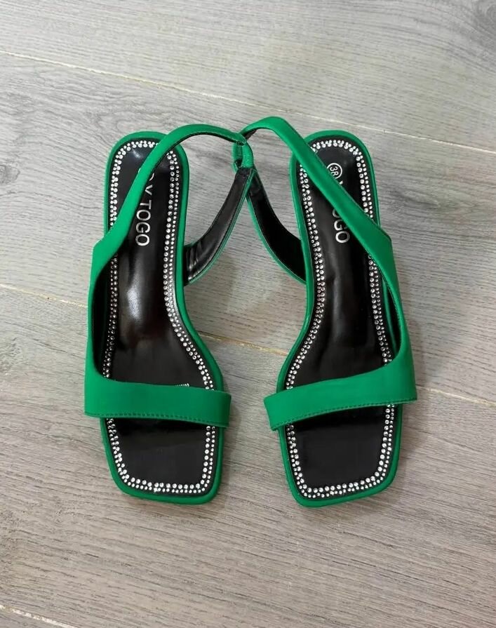 Sandales à talon élégantes