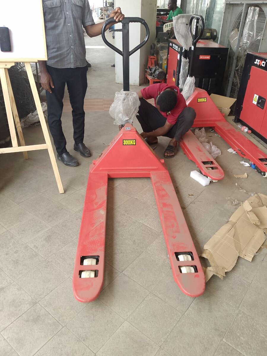 3000KG Pallet  Lifting Machine  Quality
