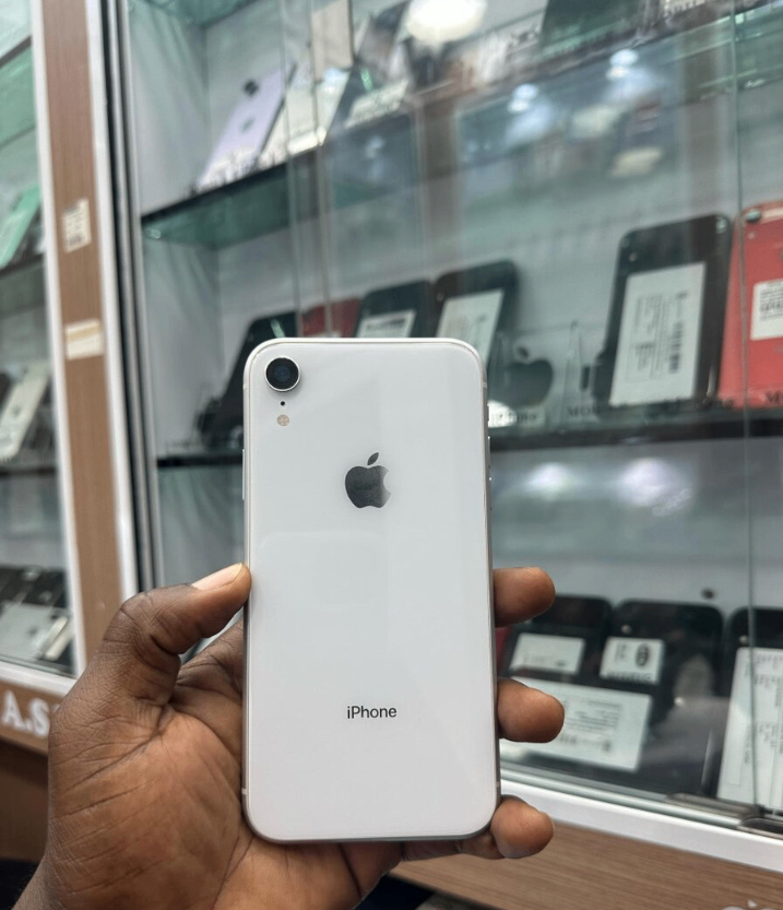 iPhone XR Blanc 64 Go
