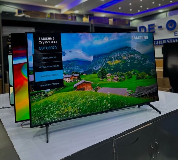 50inches Samsung Crystal UHD 4K Tv .