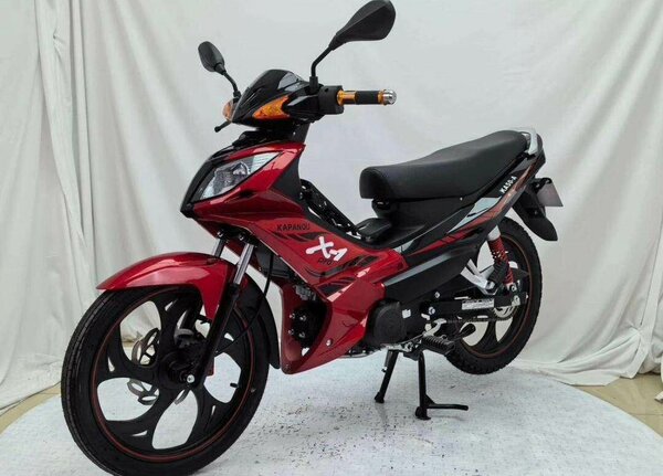 Moto sportive rouge X4