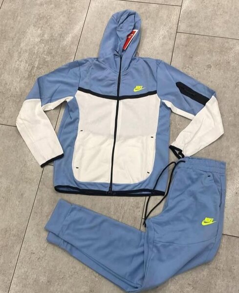 Ensemble survêtement Nike pour homme