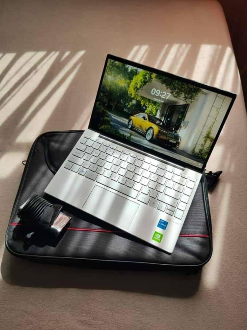 HP Envy 14 i5 8GB 512GB 11th Gen