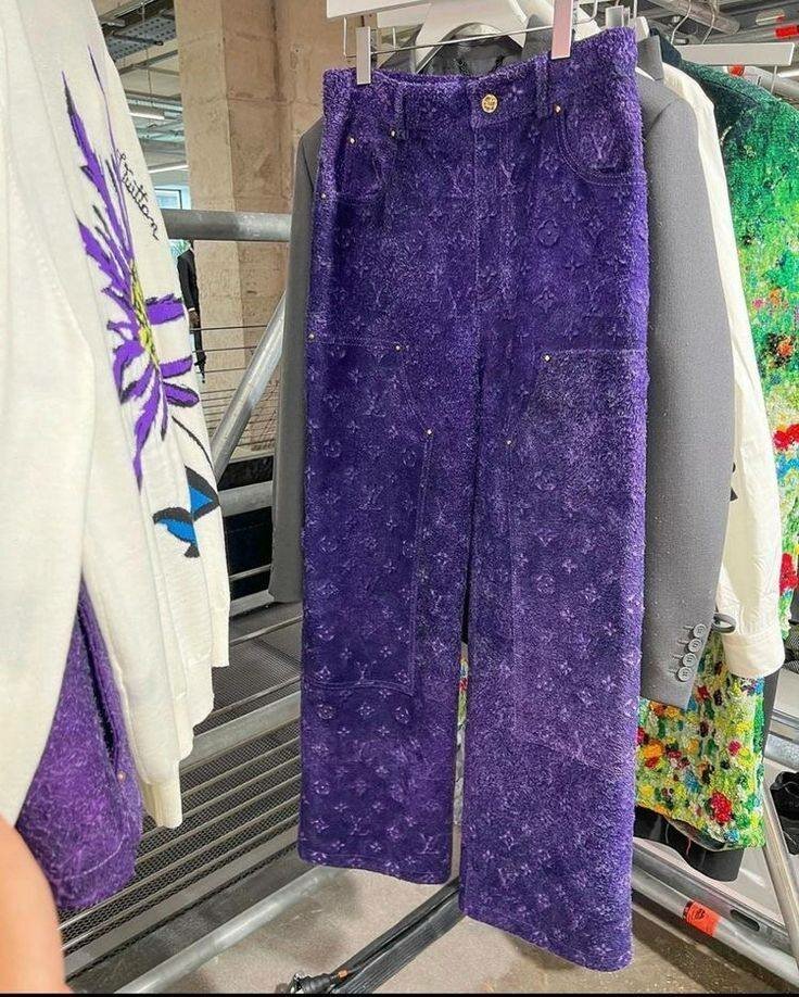 Pantalon en velours violet élégant
