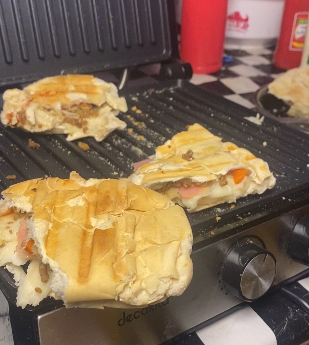 Panini au fromage jambon viand