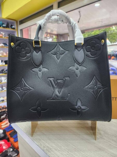 Sac à main élégant noir