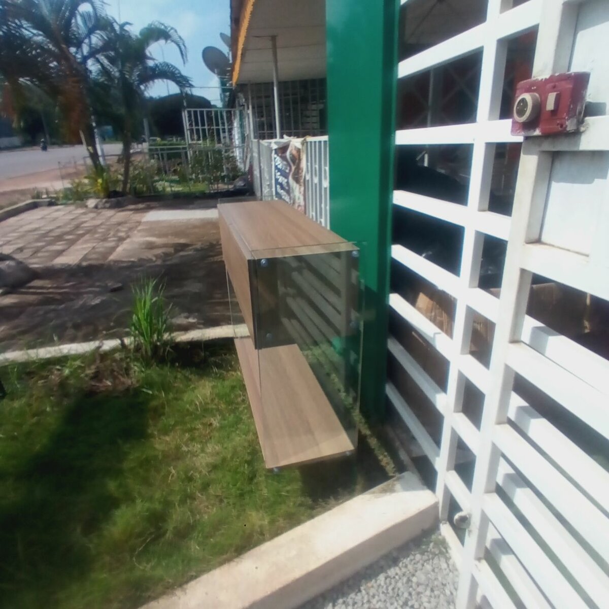 Étagère Murale Moderne en Bois