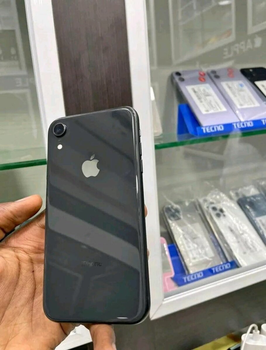 iPhone Noir 64GB