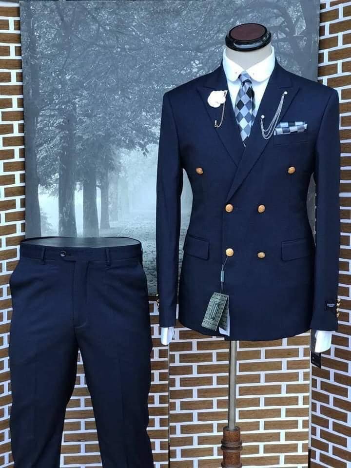 blue men's suit