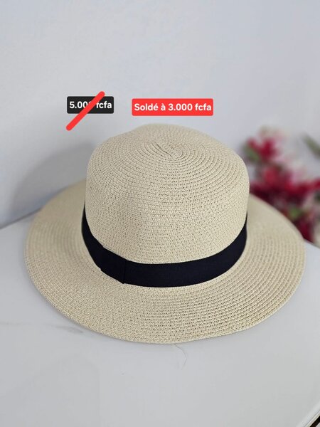 Chapeau de paille élégant