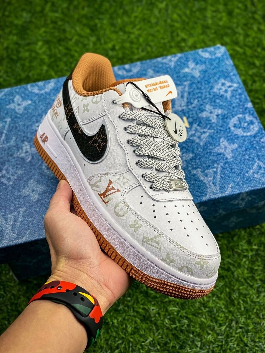 LOUIS VUITTON AIRFORCE